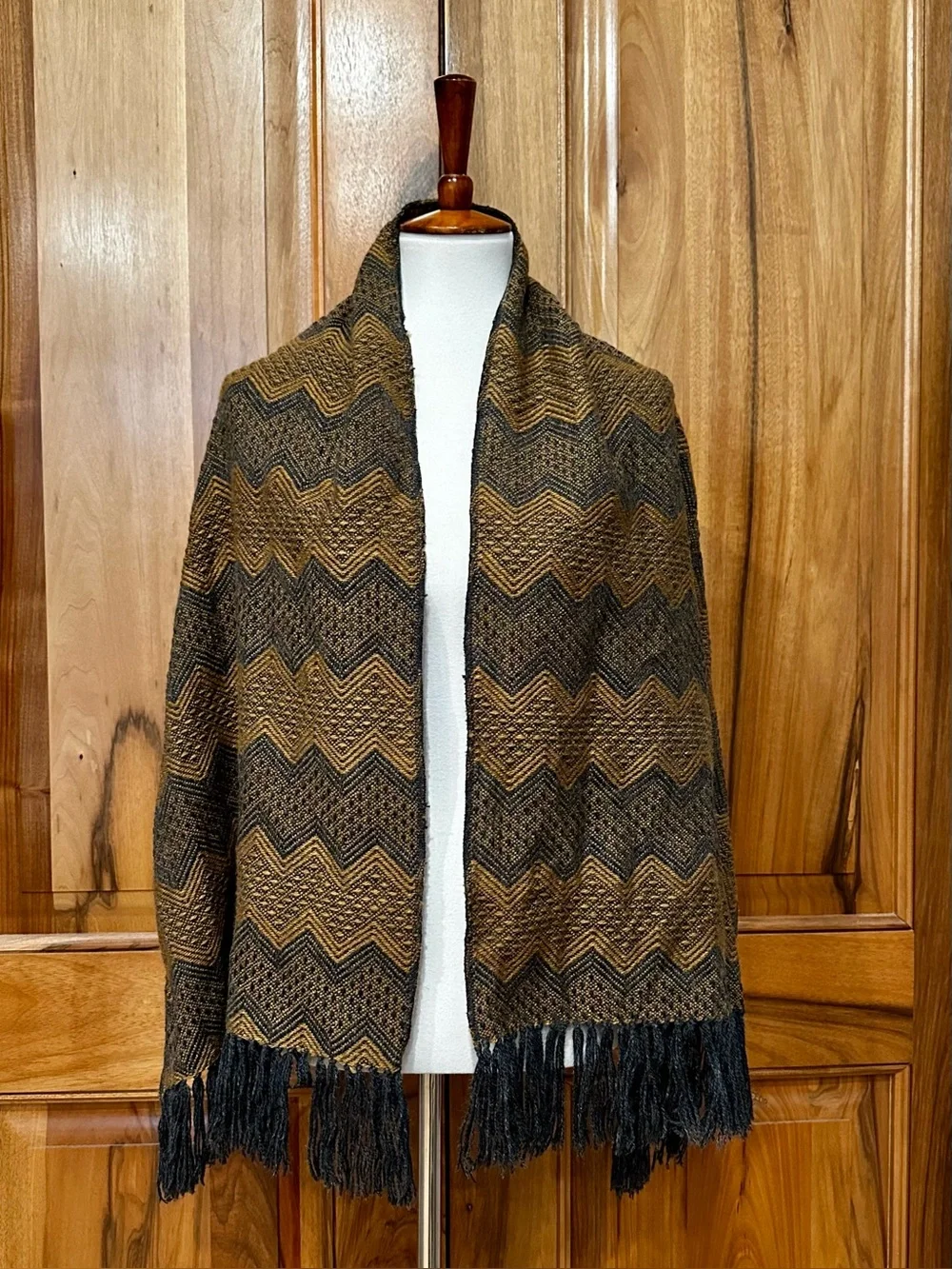 Peru Figueroa Alpaca Navy-Blue/Khaki Chevron Knit Wide Blanket Scarf/Shawl, EUC